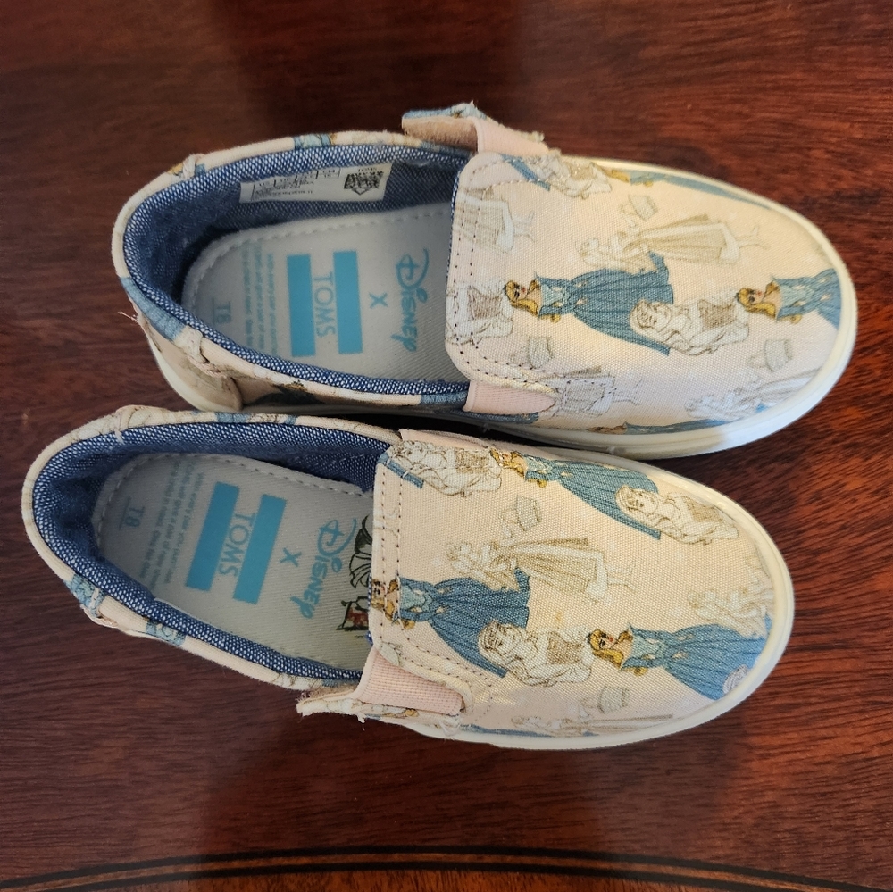 Toddler Tom's size 8 Disney Sleeping Beauty